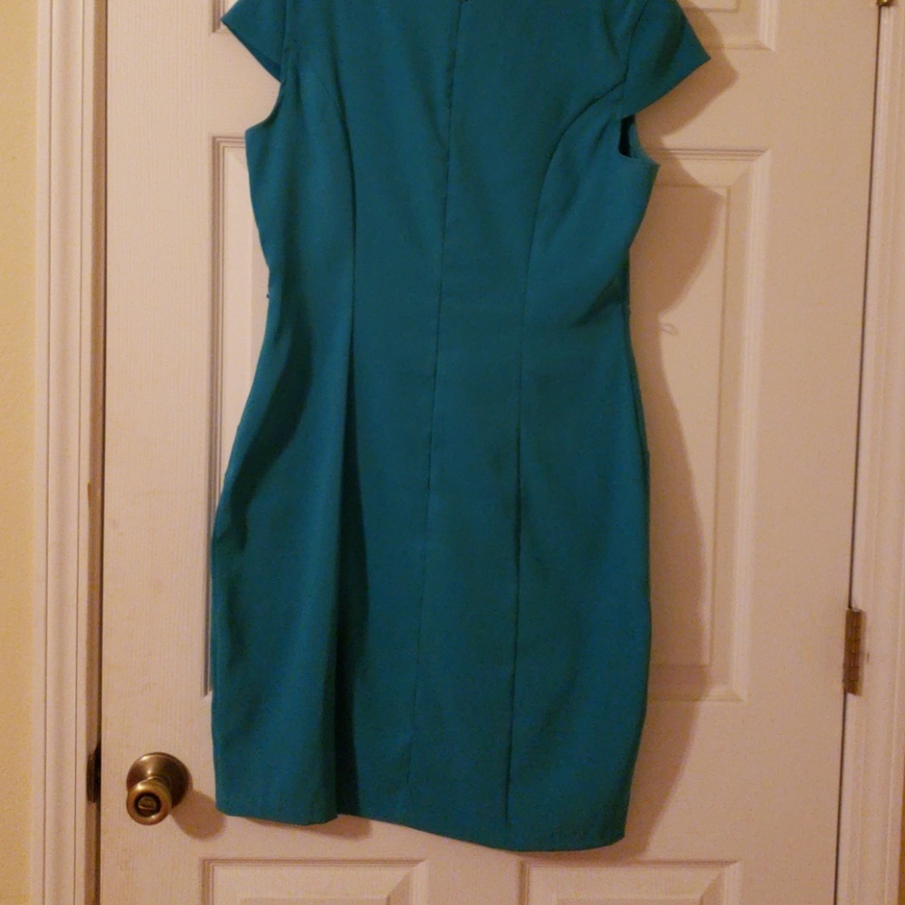 Dress - Picture 2 of 2